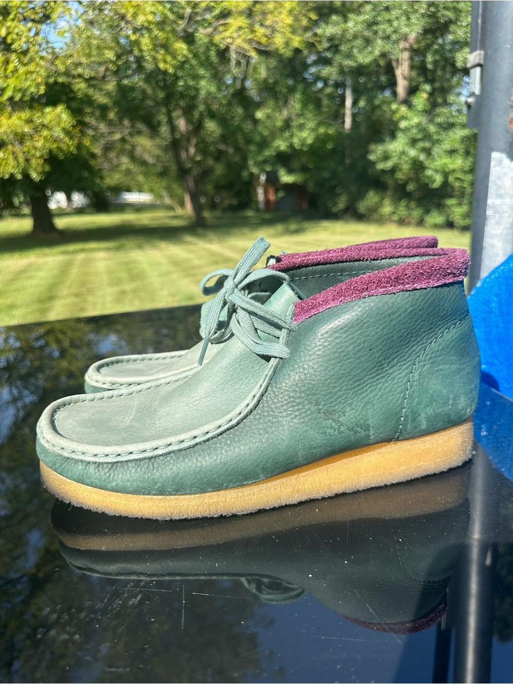 Men's Clarks Wallabees Green Leather Moccasin Boot with Burgundy Collar